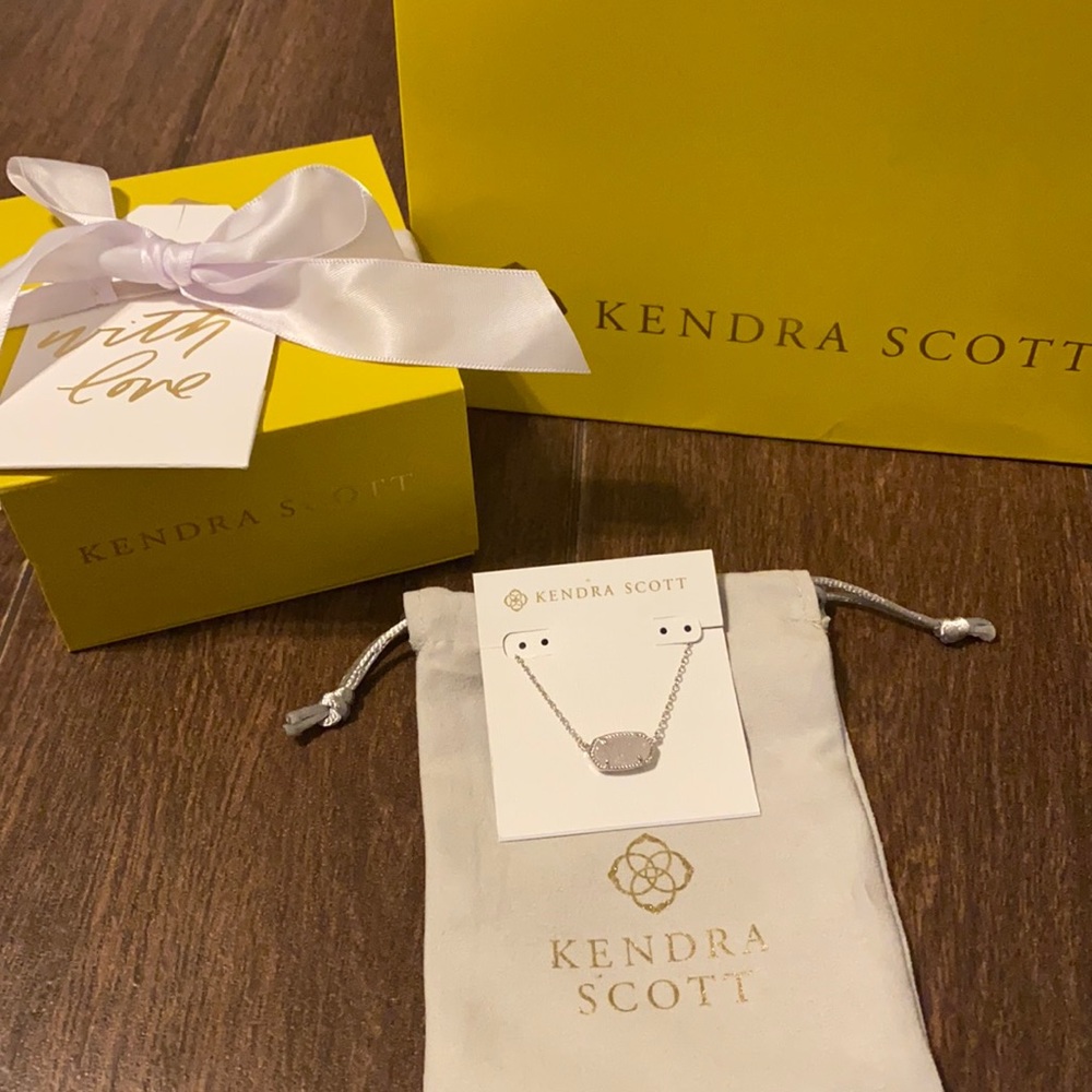 BNWT Kendra Scott white druzy Elisa necklace